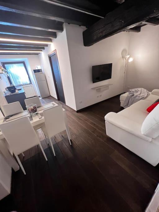 Lu.Ni. Guesthouse Roma Extérieur photo